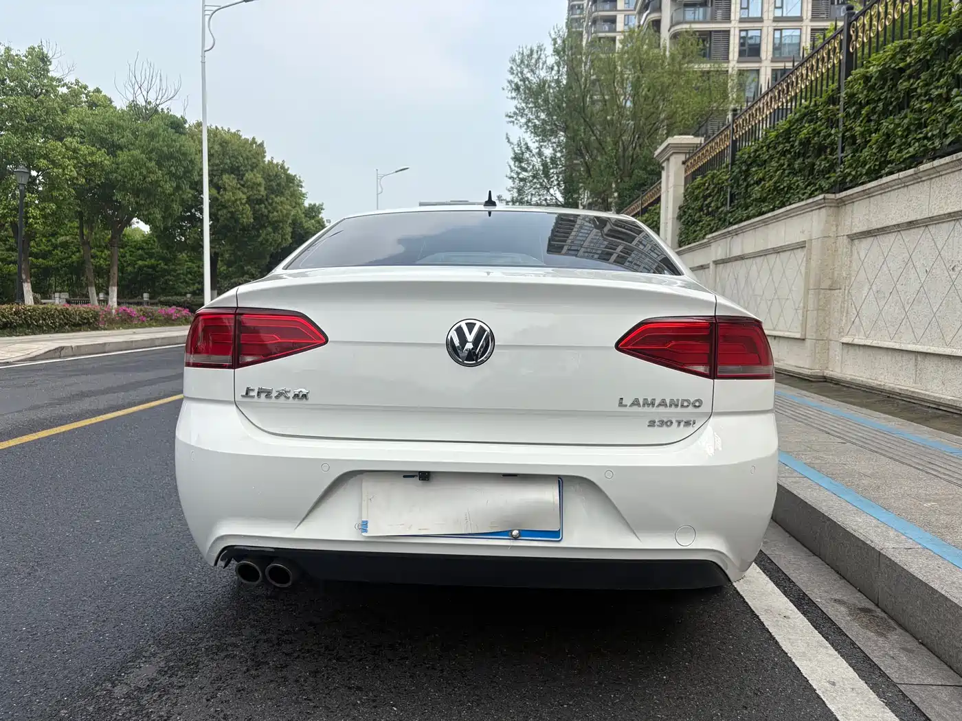 Volkswagen Lamando 2017 230TSI DSG Trend Edition фото 6