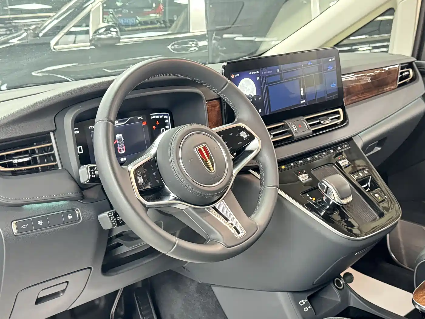 Hongqi HQ9 PHEV 2024 Model 2.0T AWD Luxury Edition фото 4