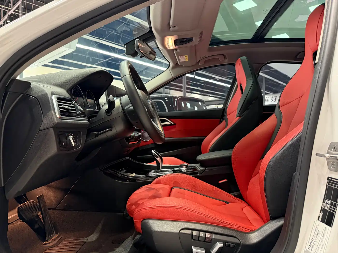 BMW 1 Series 2022 125i M Sport Shadow Edition фото 8