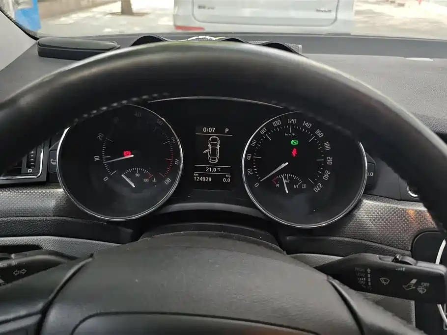 Škoda Superb 2012 1.8TSI Automatic Noble Elegance Edition фото 14