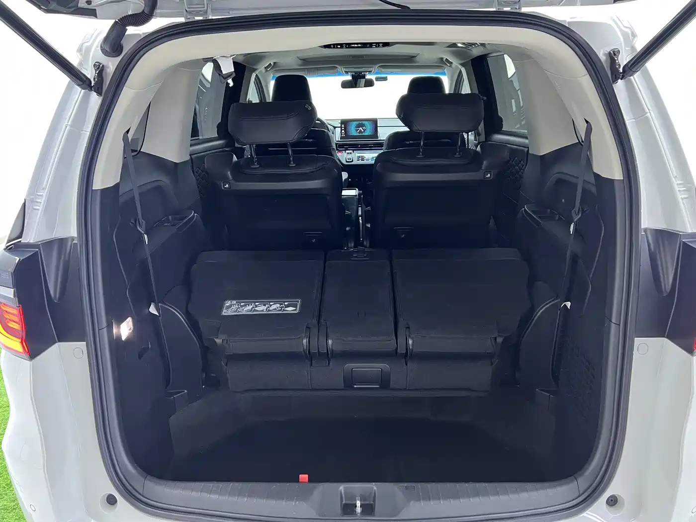 Honda Elysion 2023 2022 2.0L e:HEV Luxury
