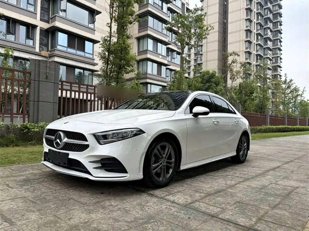 Mercedes-Benz A-Class 2020 Facelift A 180 L Sport Sedan фото 2