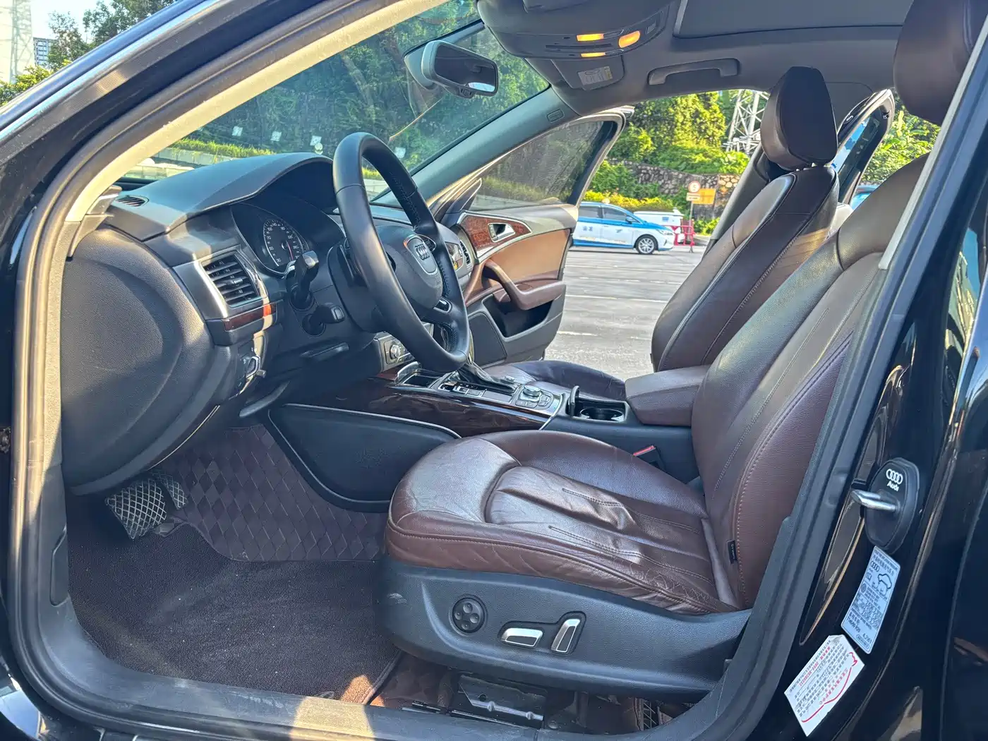 Фото 11 - Audi A6L