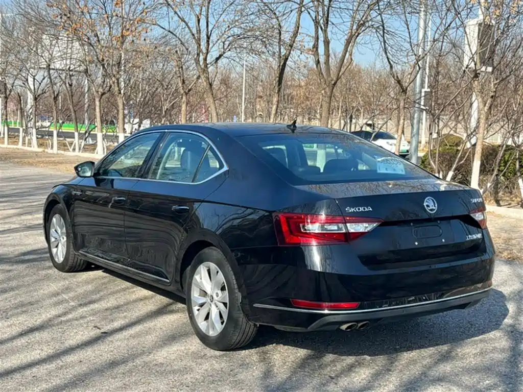 Škoda Superb 2018 TSI330 DSG Comfort Edition China V фото 8