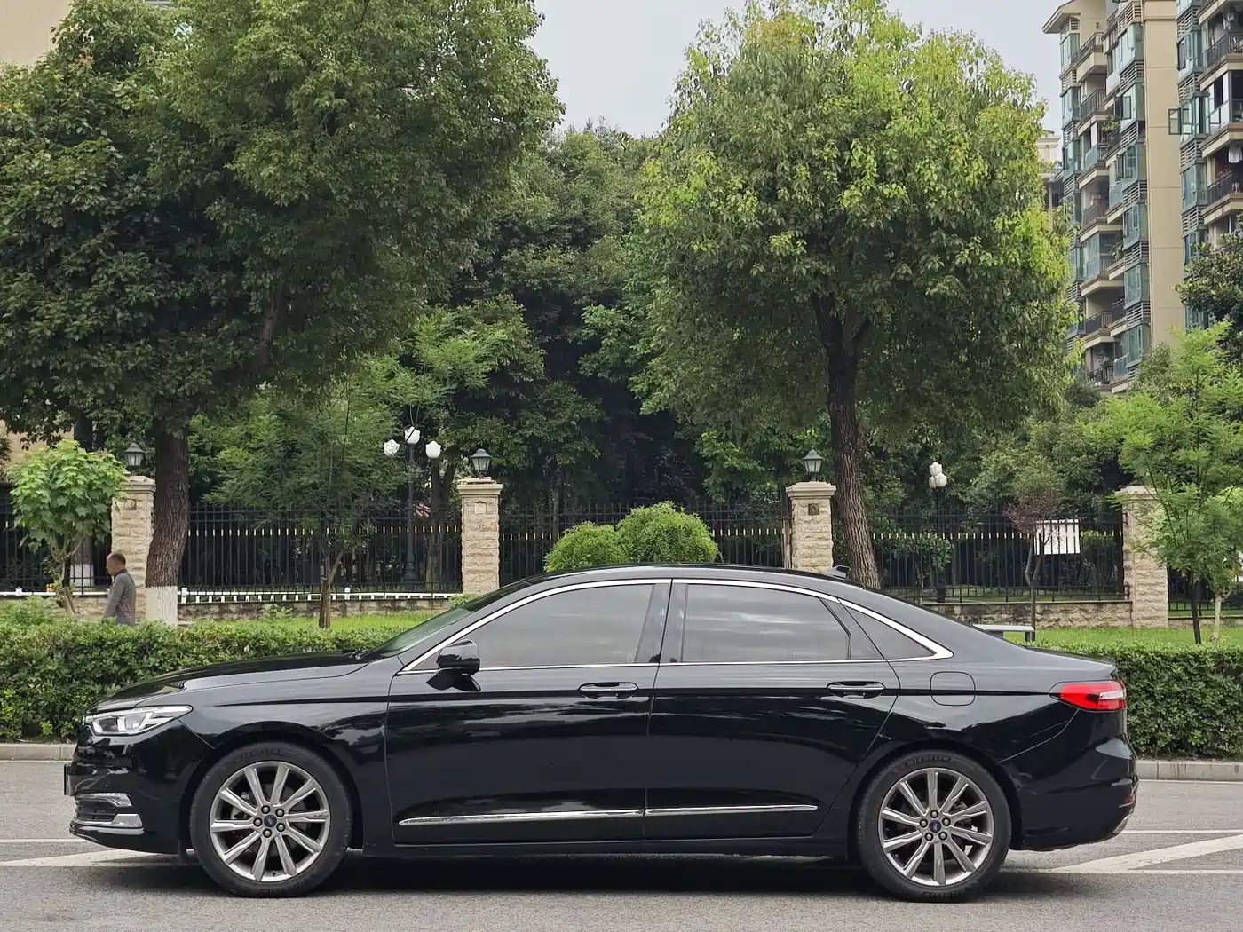 Ford Taurus 2021 2019 EcoBoost 245 Premium Edition