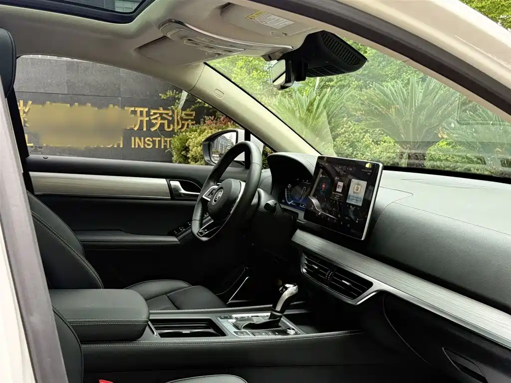 BYD Tang 2018 2.0T Automatic Smart Connection Honor Edition 7-Seater China V фото 22