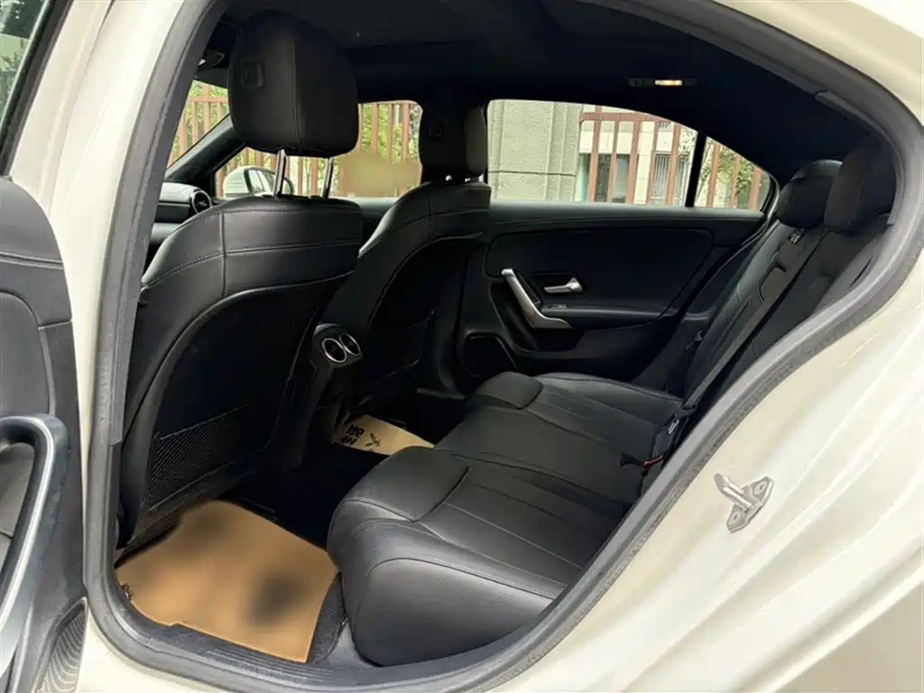 Mercedes-Benz A-Class 2020 Facelift A 180 L Sport Sedan фото 14