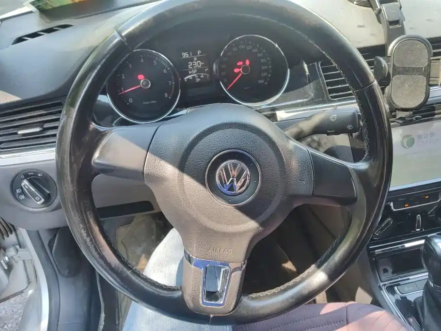 Volkswagen Bora 2013 2013 1.6L Automatic Comfort Model