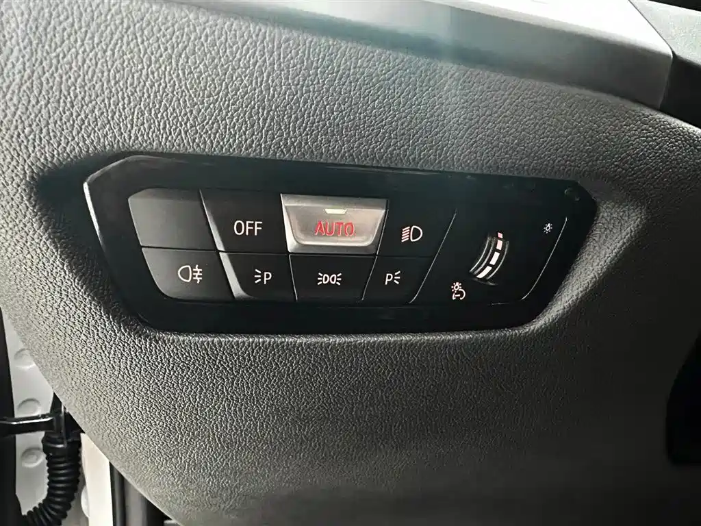 BMW 3 Series 2023 320Li M Sport Package фото 18