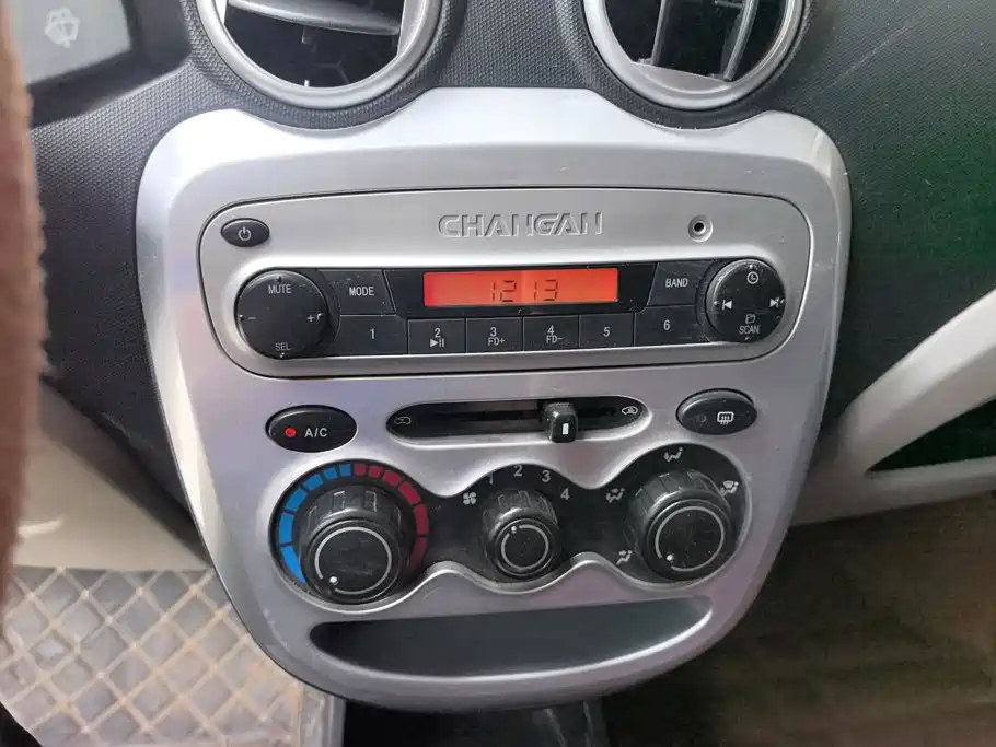 Changan BenBen MINI 2017 2012 1.0L Manual Fashion Edition (China V)