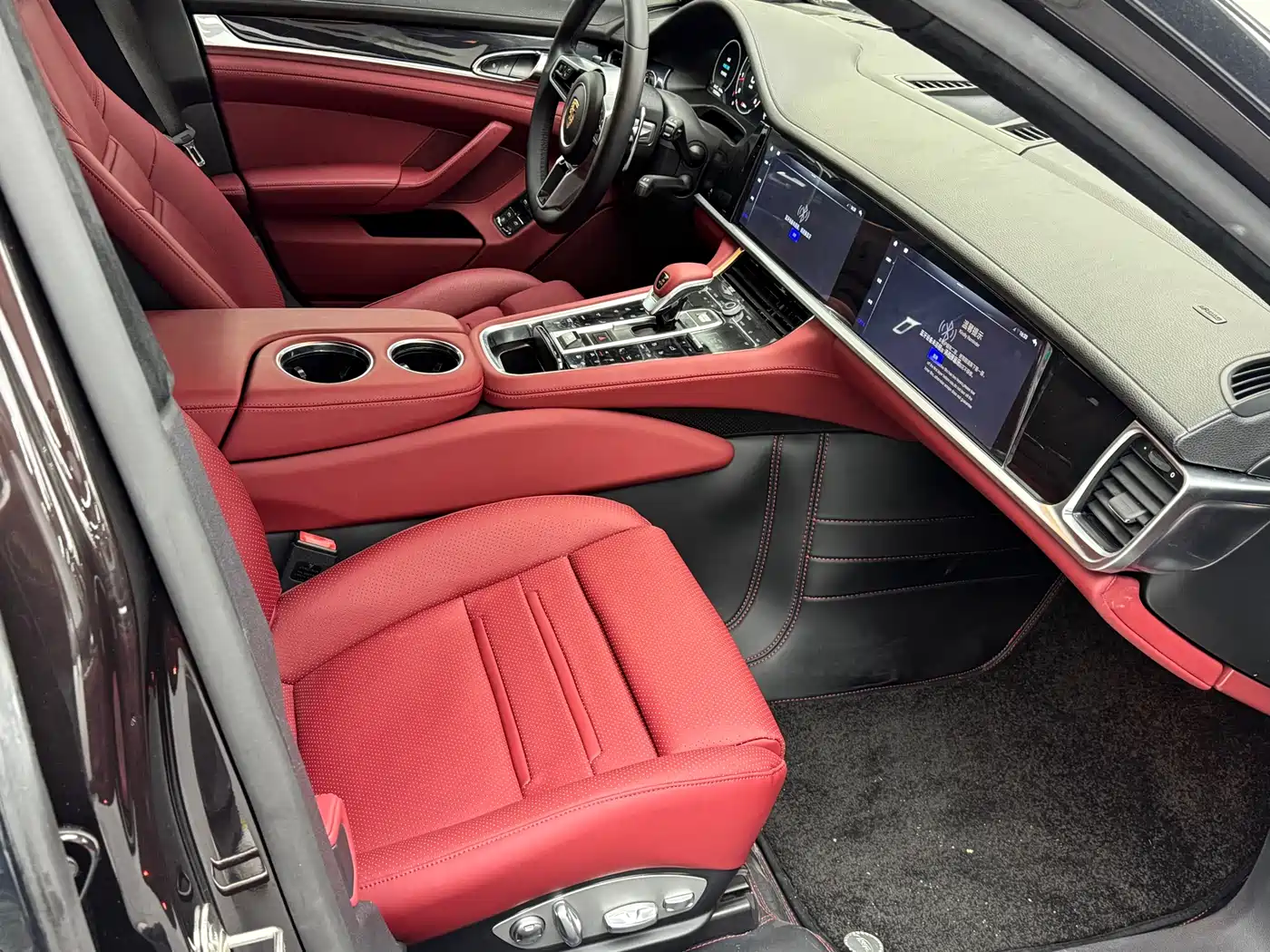 Porsche Panamera 2014 Panamera 3.0T фото 12