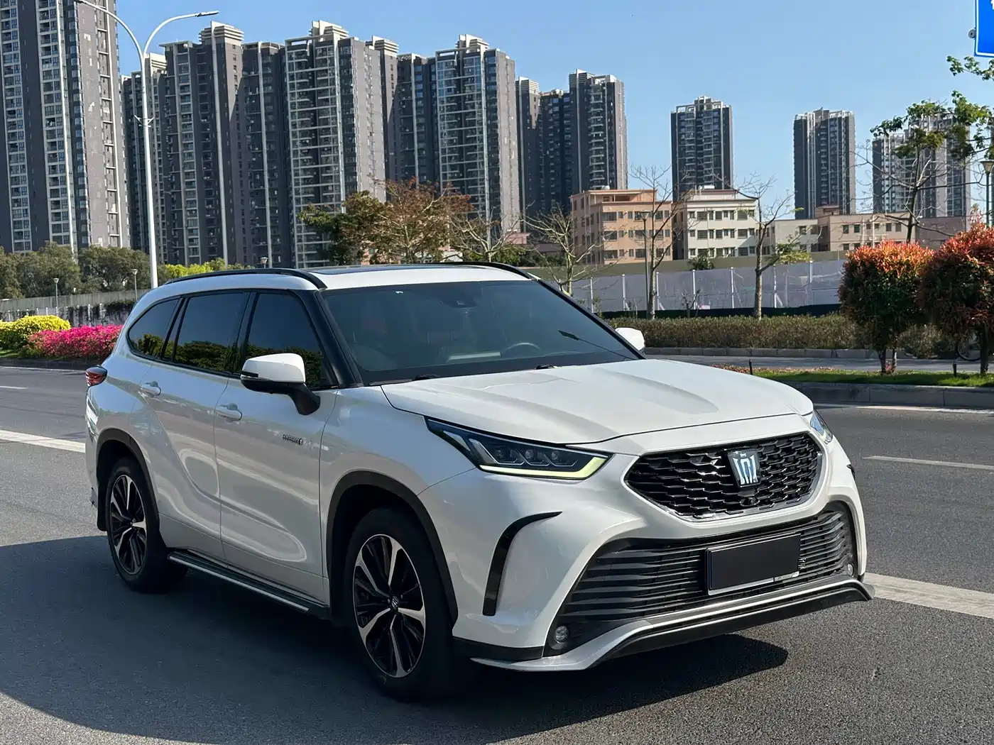 Toyota Crown Kluger 2022 2.5L HEV 4WD Luxury Edition фото 3