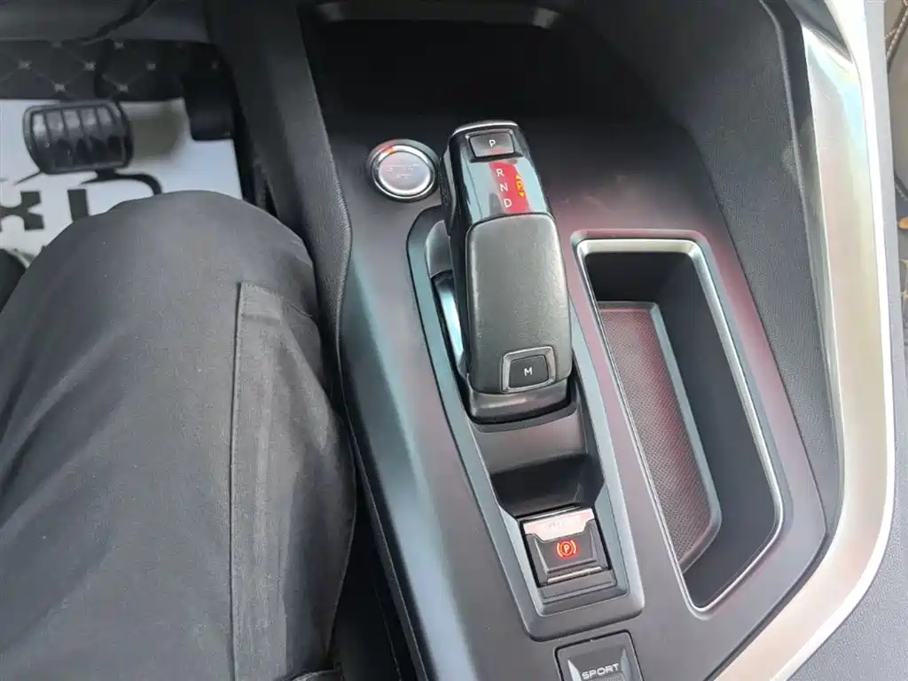 Peugeot 5008 2017 350THP 5-Seat Elite Edition фото 14