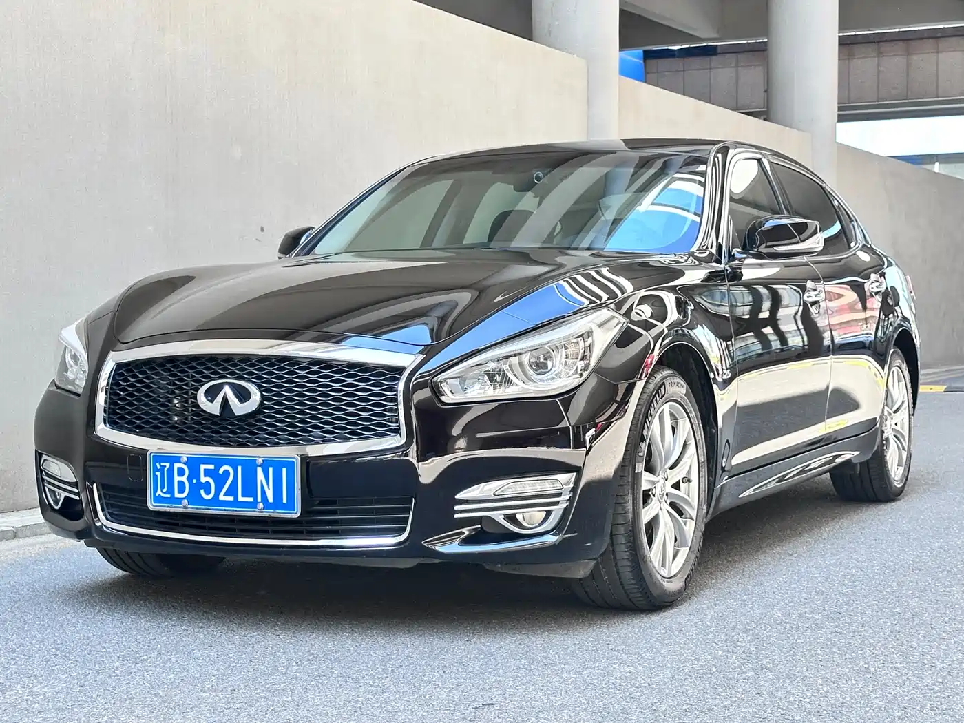 Infiniti Q70 2018 2017 Q70L 2.5L Elite Edition