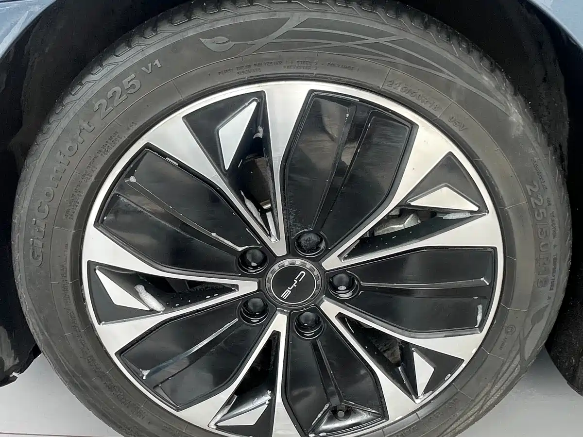 BYD Seal 2022 550km Standard Range RWD Premium фото 2