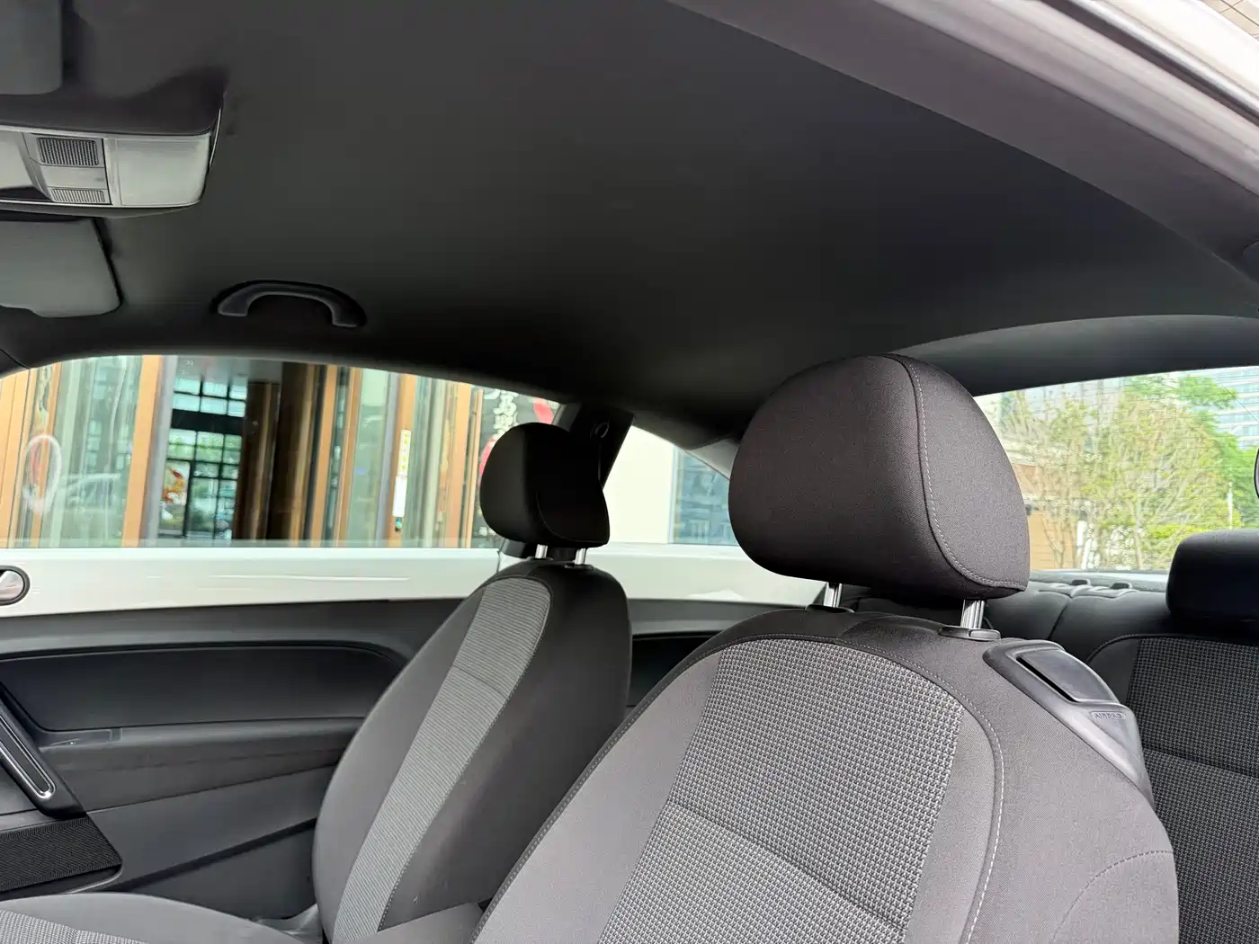 Volkswagen Beetle 2014 1.4TSI Fashion Edition фото 13