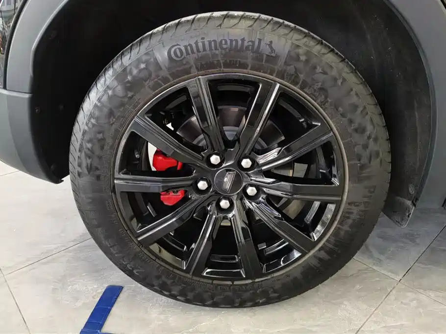 Cadillac XT4 2021 28T FWD Premium Edition фото 6