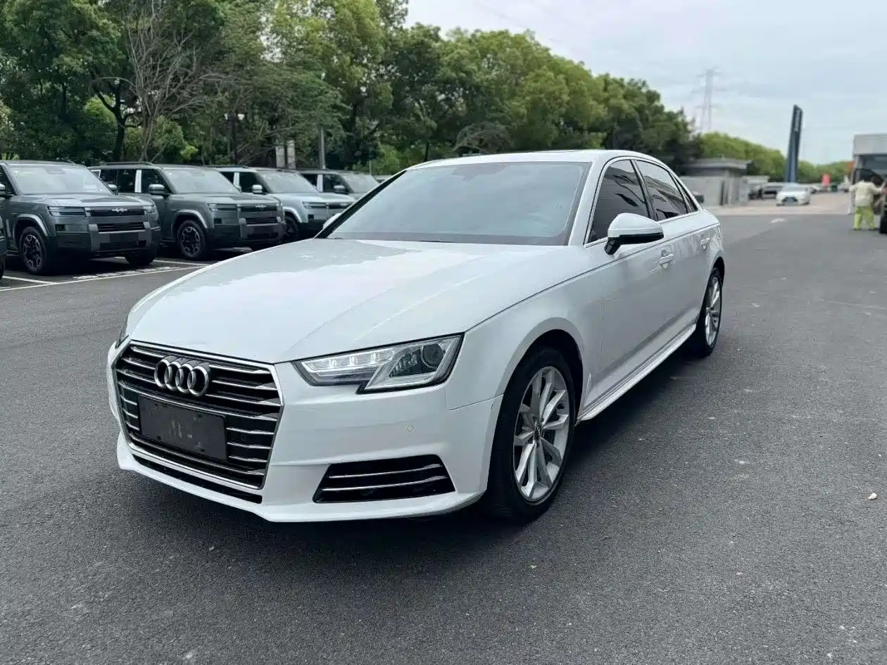Audi A4L 2018 30th Anniversary 40 TFSI Progressive