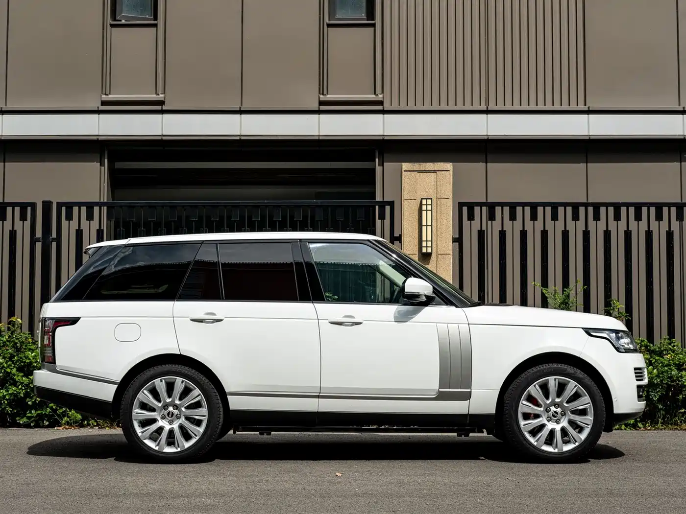 Land Rover Range Rover 2015 3.0 SC V6 Vogue фото 3