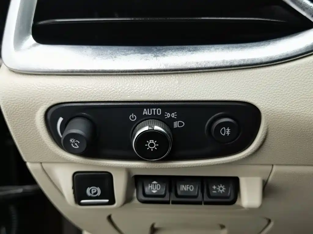 Buick Enclave, миниатюра 21