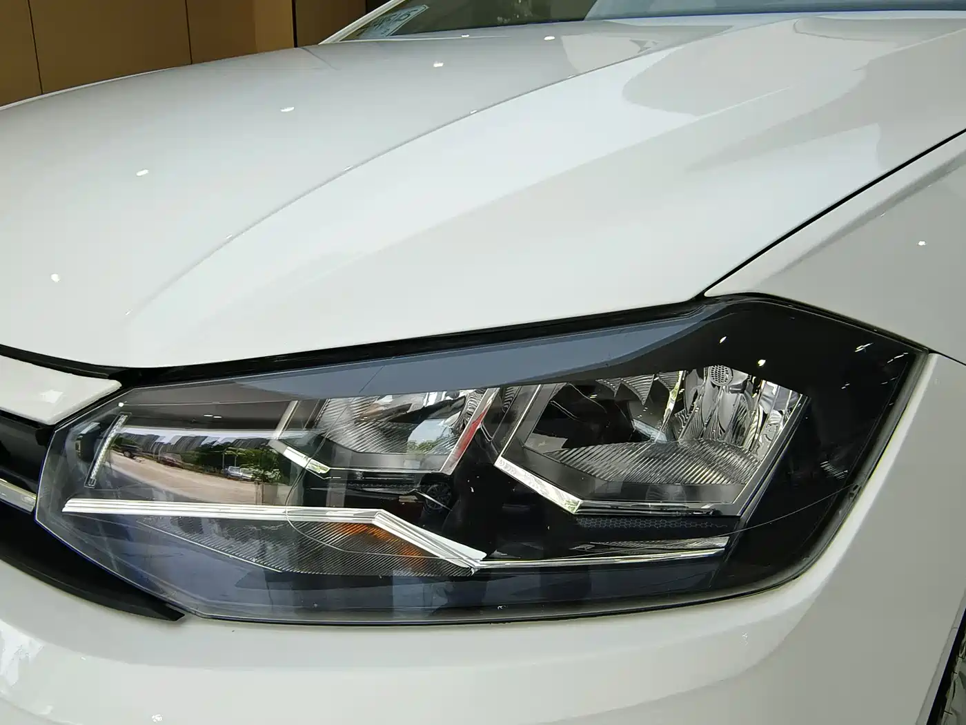 Volkswagen Polo 2019 Plus 1.5L Automatic Colorful Tech Edition фото 21