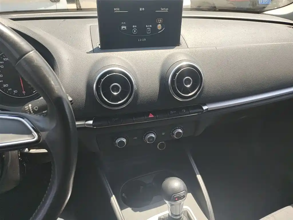 Audi A3 2016 Limousine 35 TFSI Progressive фото 13
