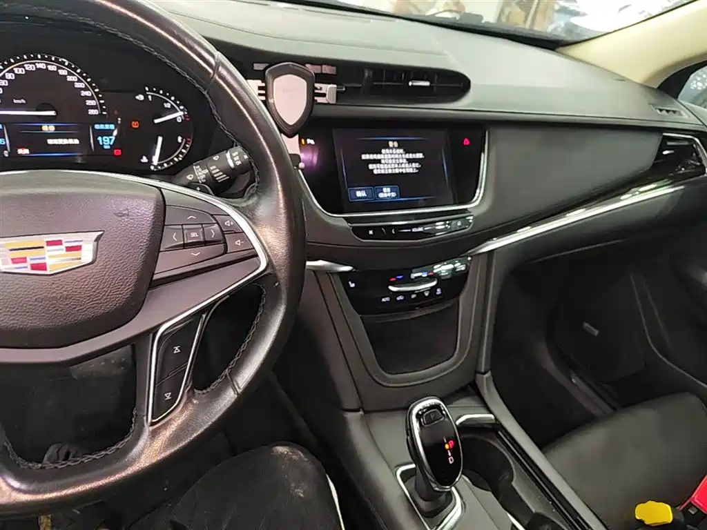Cadillac XT5 2017 Anniversary Edition 25T Luxury фото 10