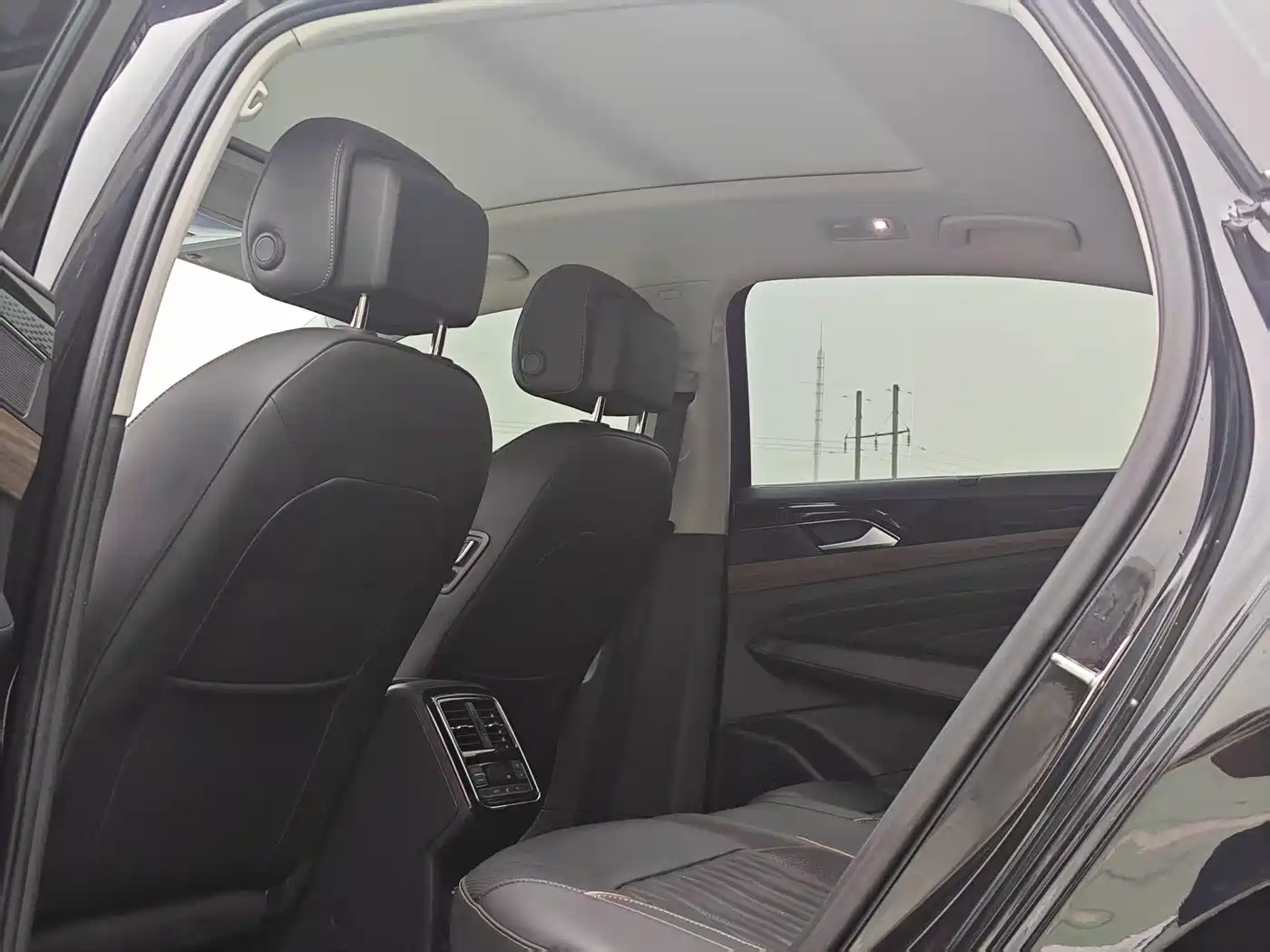 VOLKSWAGEN PASSAT NEW ENERGY