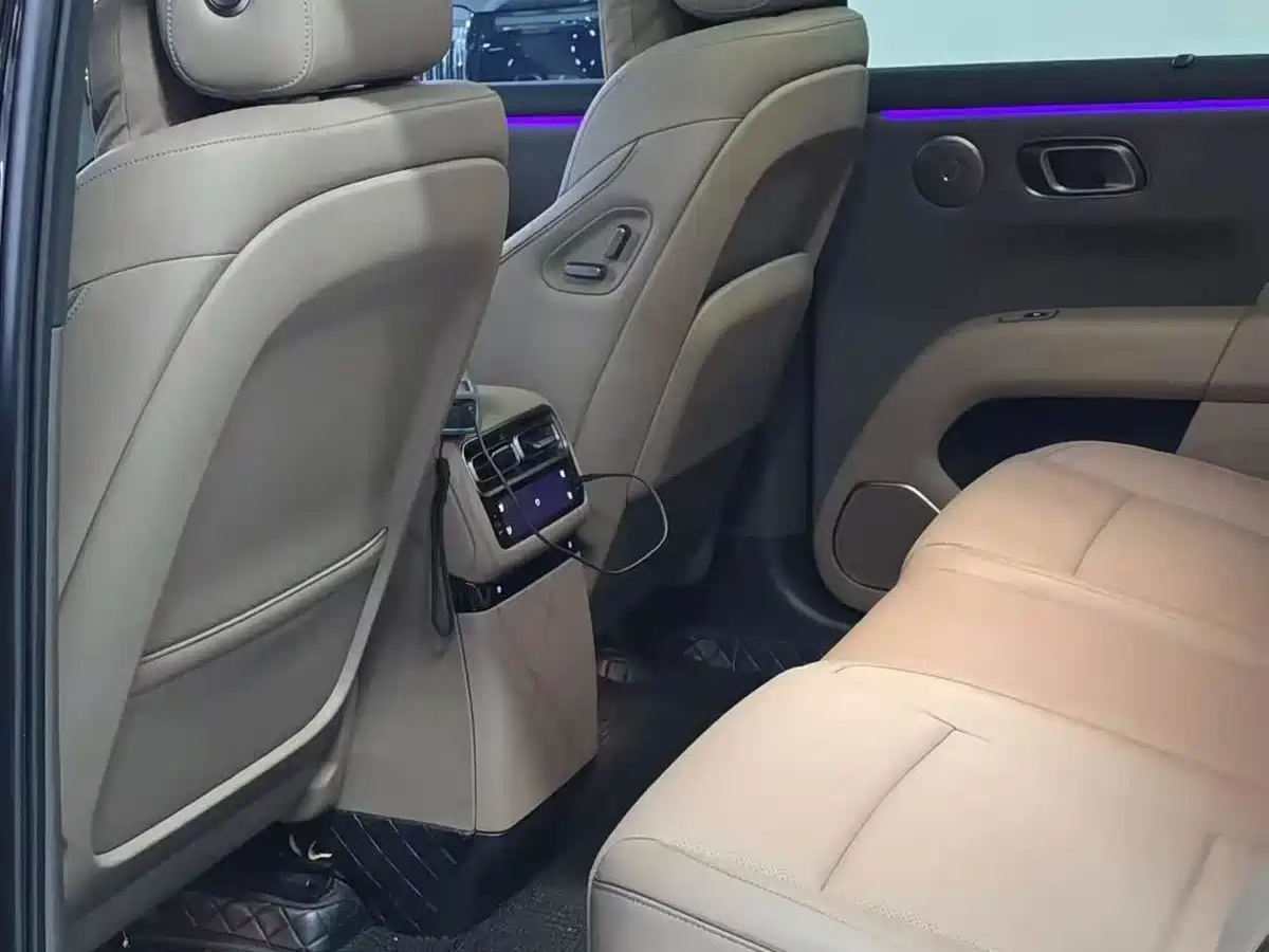 Li Auto i6 2025 2025 2WD Base Model