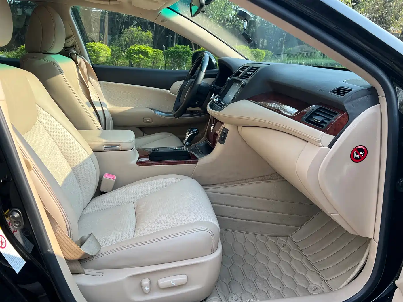Toyota Crown 2012 2.5L Royal Leather Edition фото 10
