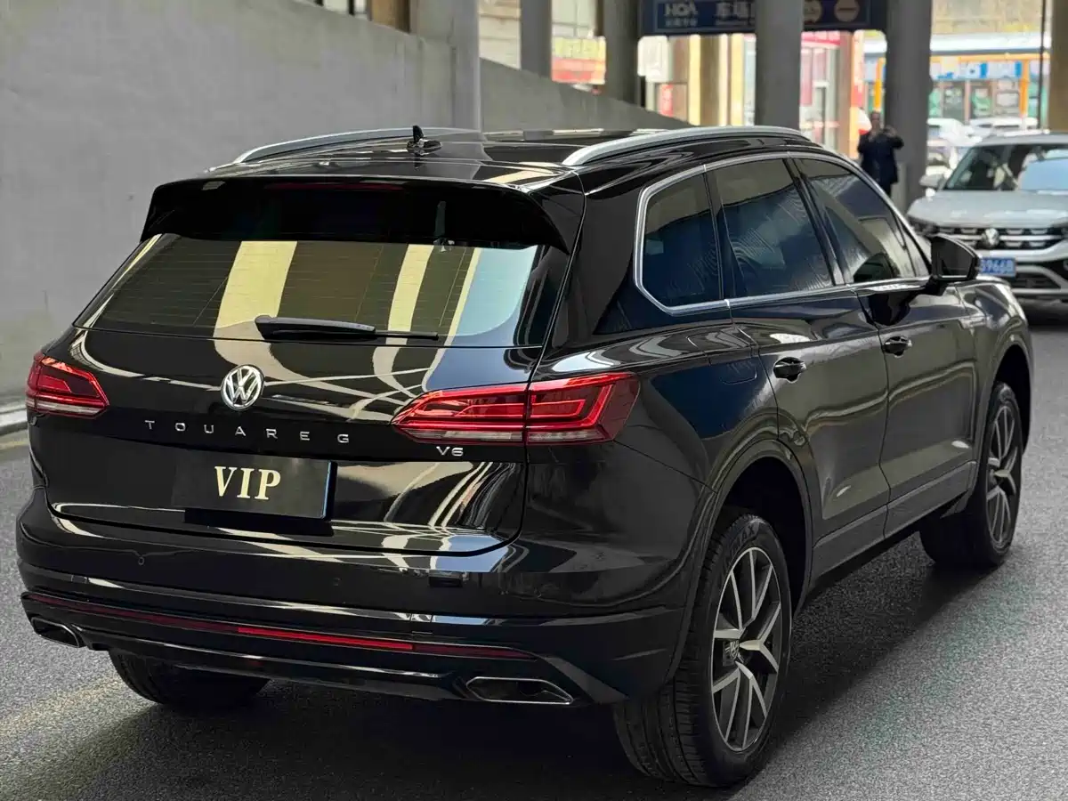Volkswagen Touareg 2019 3.0TSI Sharp Edge Edition China VI фото 5