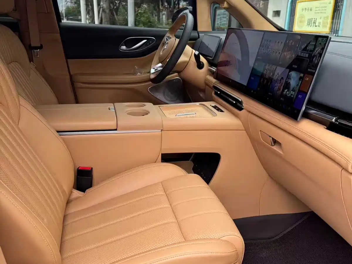 Voyah Auto Voyah Dreamer 2025 PHEV AWD Flagship Kunpeng Edition фото 9