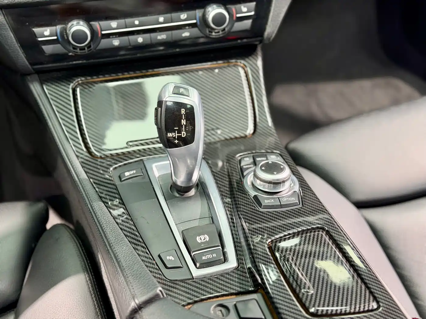 BMW 5 Series 2011 528Li Luxury фото 17