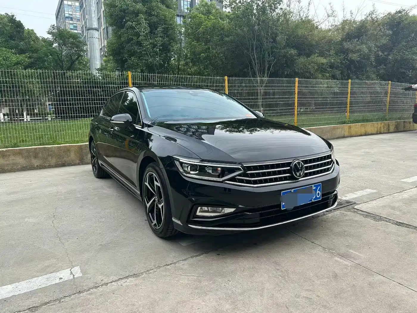 Volkswagen Magotan 2025 Facelift Public Edition 330TSI DSG Luxury фото 3