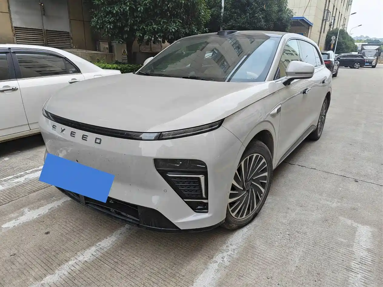 Exeed Exlantix ET 2024 Extended Range 240 Ultra AWD