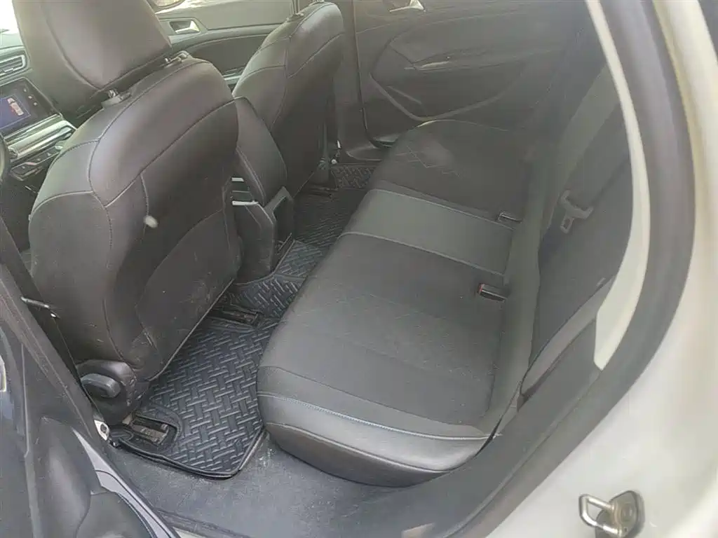 Peugeot 308 2016 1.6L Automatic Luxury фото 17