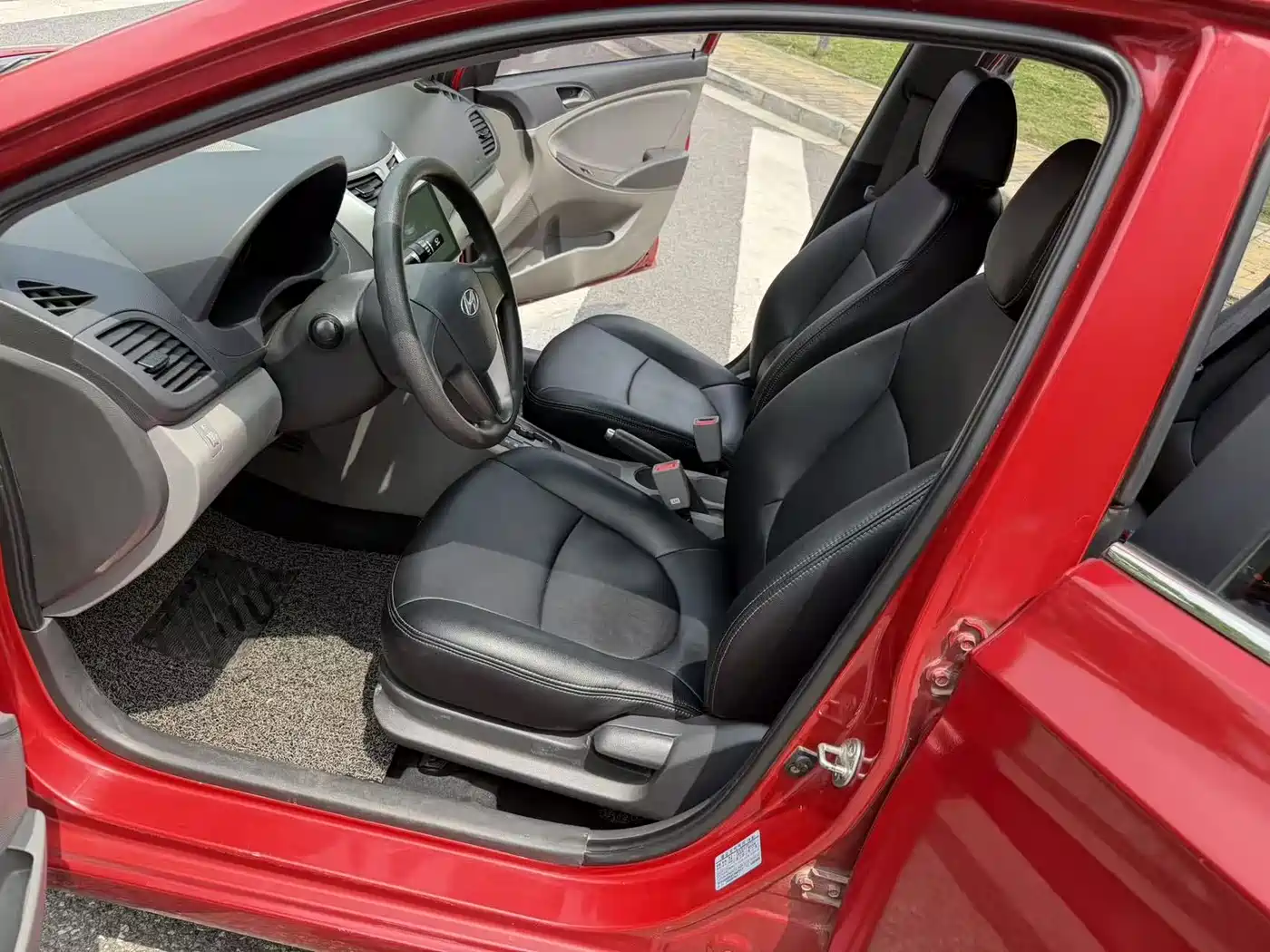Hyundai Verna 2014 1.4L Automatic Smart GLS фото 12