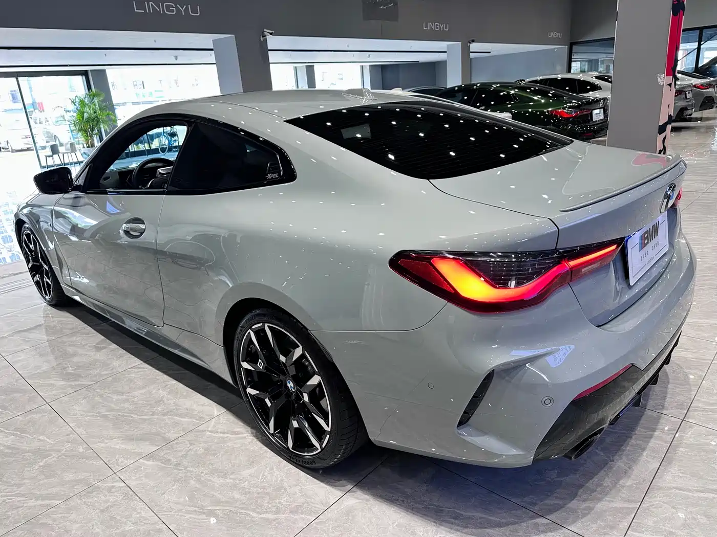 BMW 4 Series 2024 430i M Sport Shadow Edition фото 6