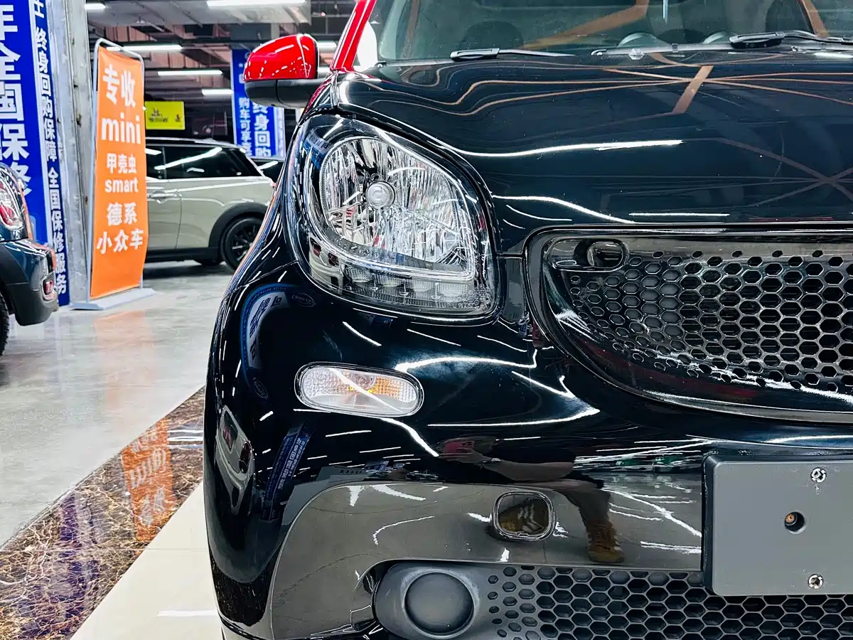 smart fortwo 2019 2019 0.9T 66kW Hardtop Wind Edition China VI