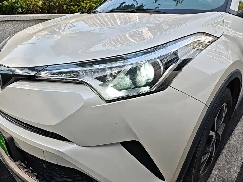 Toyota C-HR 2021 2020 Model 2.0L Leading