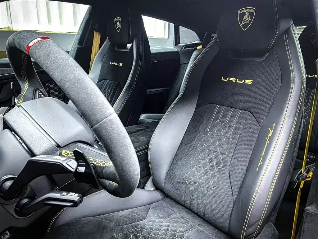Lamborghini Urus 2022 4.0T V8 Performante фото 11