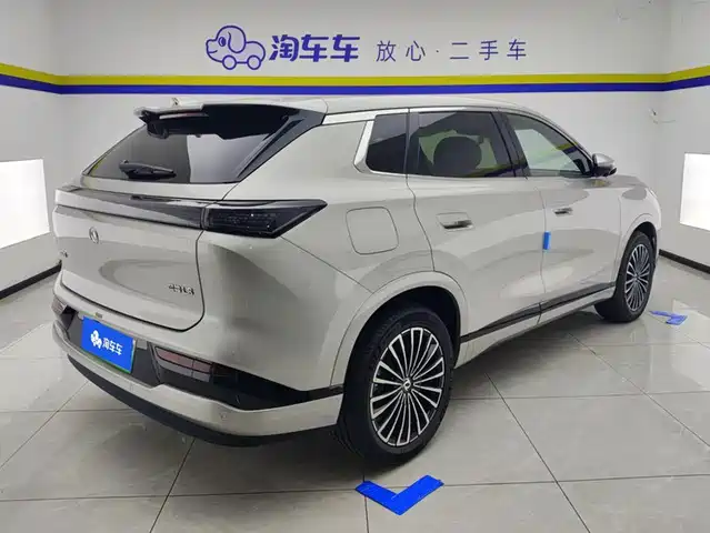 Dongfeng Aeolus L8 2025 Plug-in Hybrid — фото 3