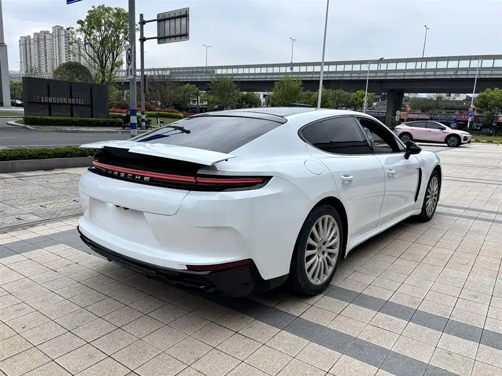 Porsche Panamera 2014 Panamera 3.0T фото 6