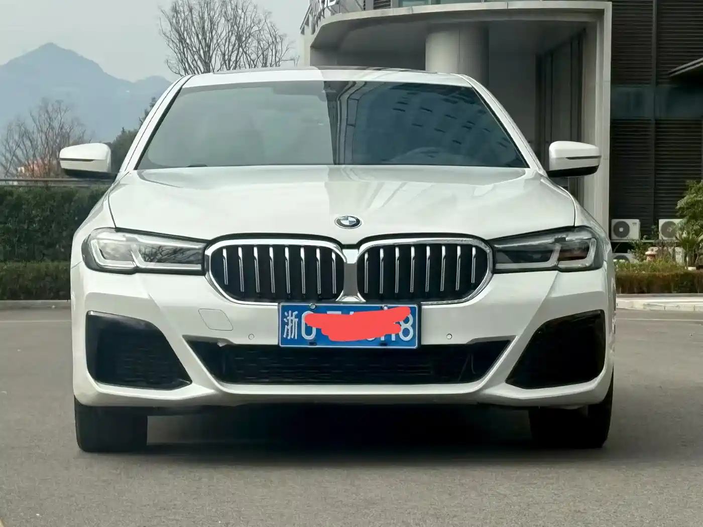 BMW 5 Series 2022 525Li M Sport Package фото 2