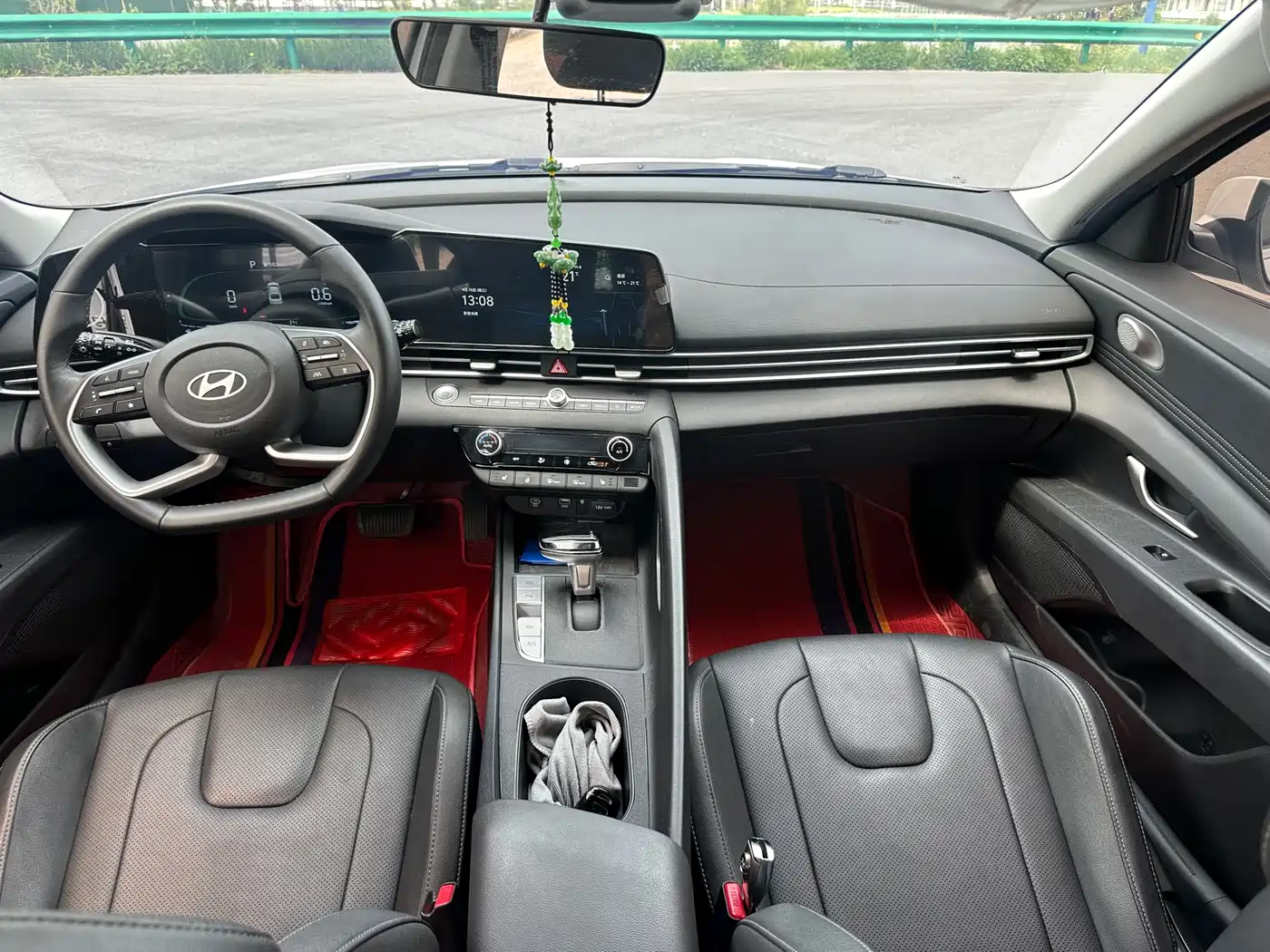 Hyundai Elantra 2023 Model 1.5L CVT LUX Premium Edition фото 5