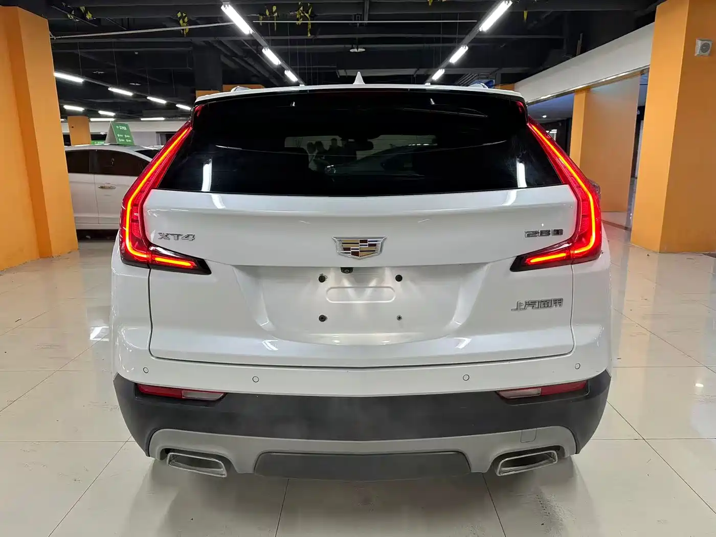 Cadillac XT4 2020 28T FWD Leading Trim фото 7