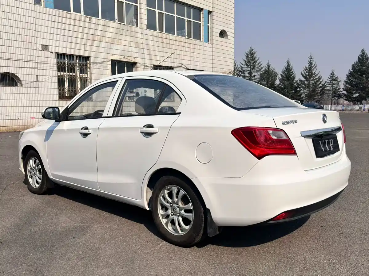 Changan Yuexiang V3 2016 2015 1.4L Manual Happiness Model China IV