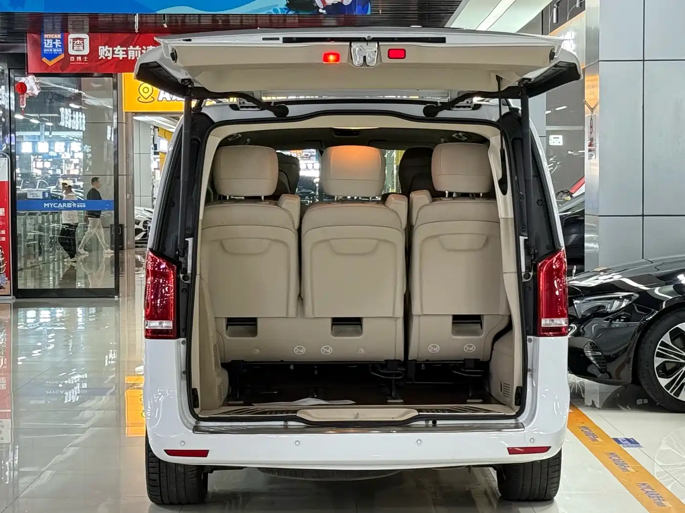 Mercedes-Benz V-Class 2018 V 260 Premium Edition China VI фото 6
