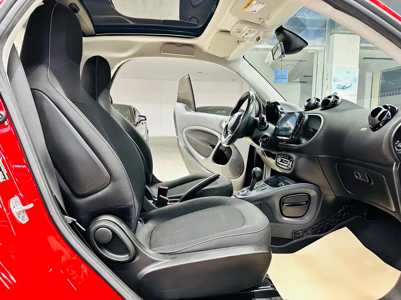 smart fortwo 2019 2019 0.9T 66kW Hardtop Wind Edition China VI
