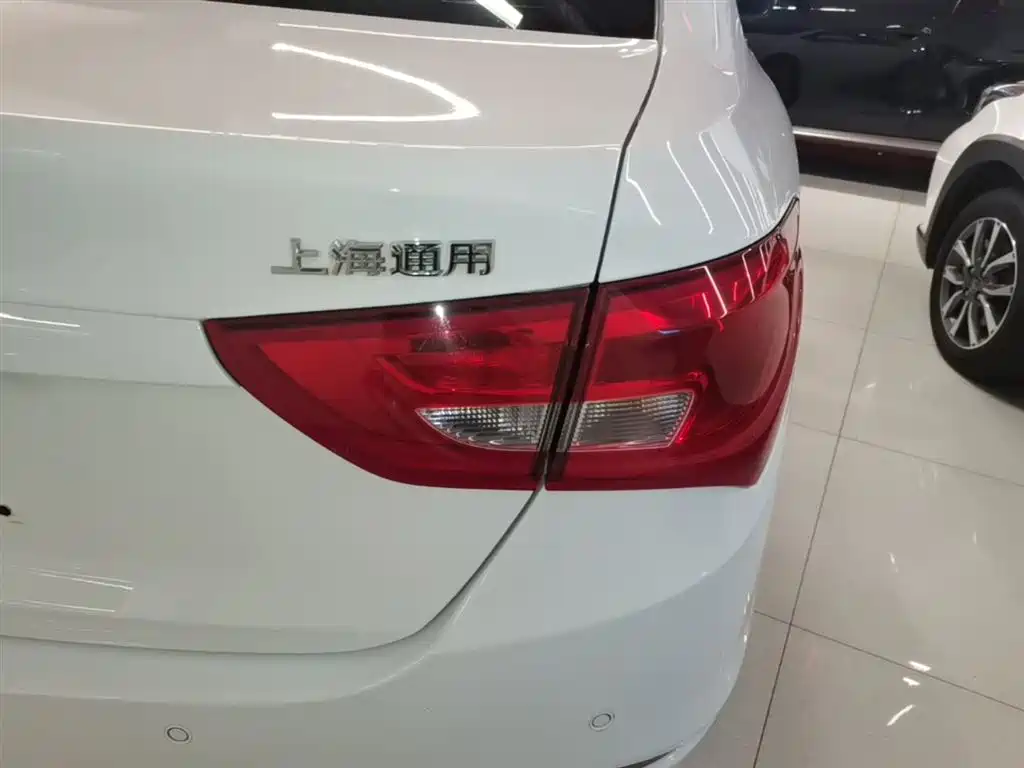 Buick Excelle 2015 15N Automatic Elite фото 8